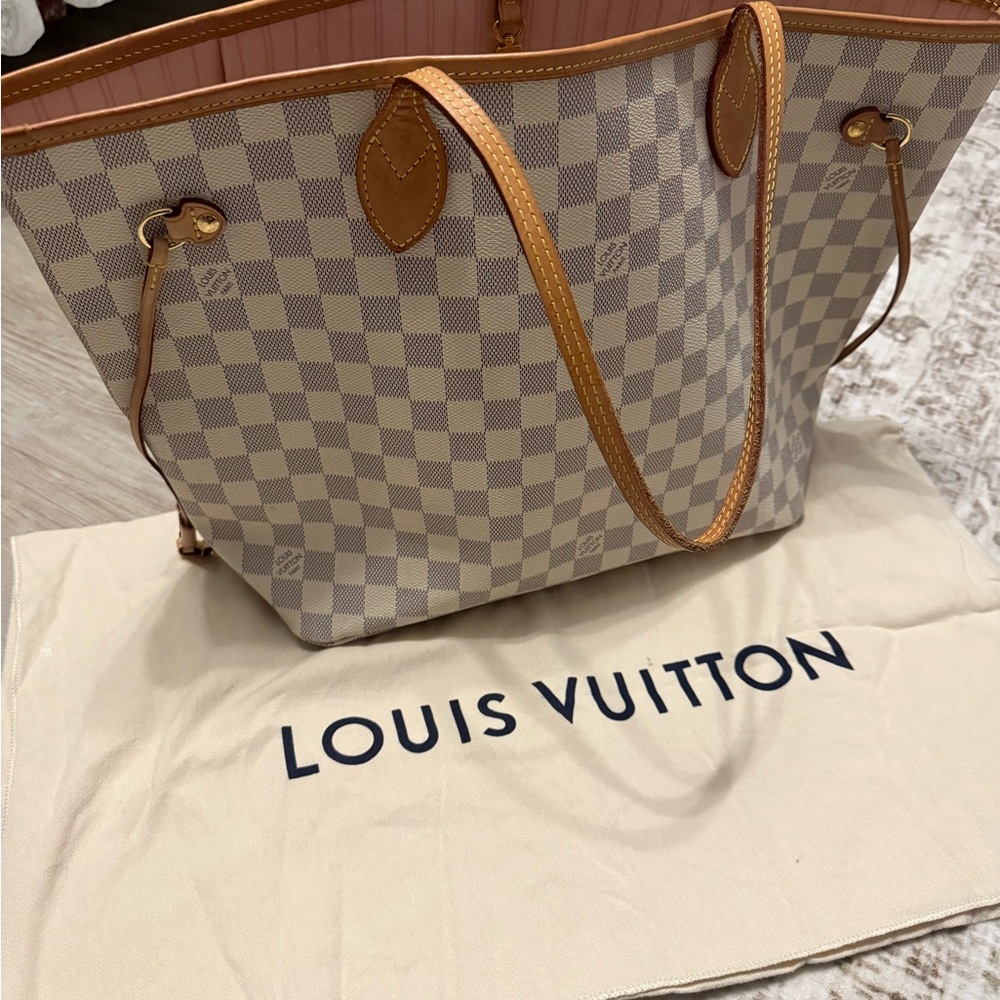 Louis Vuitton Neverfull MM
